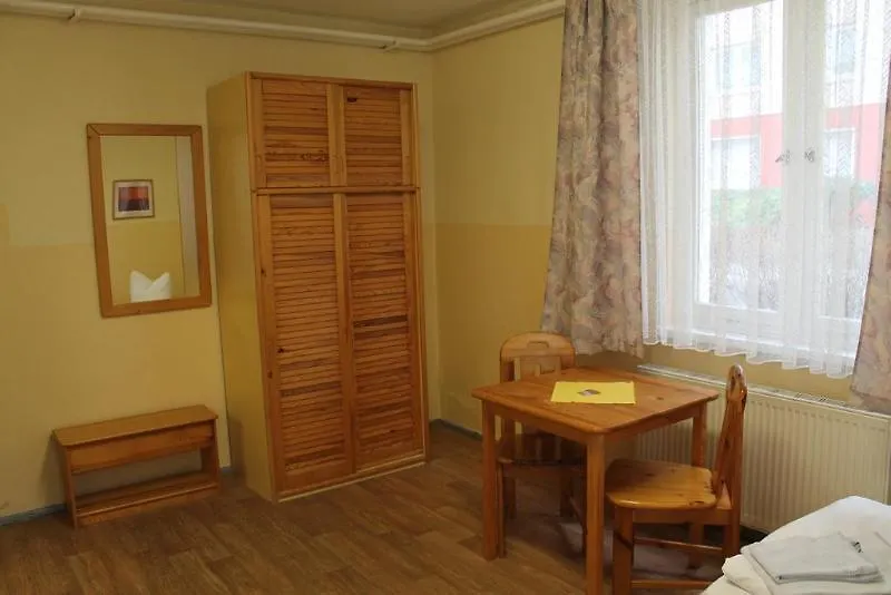 Vendégház Pension Schwalbenweg Schönefeld