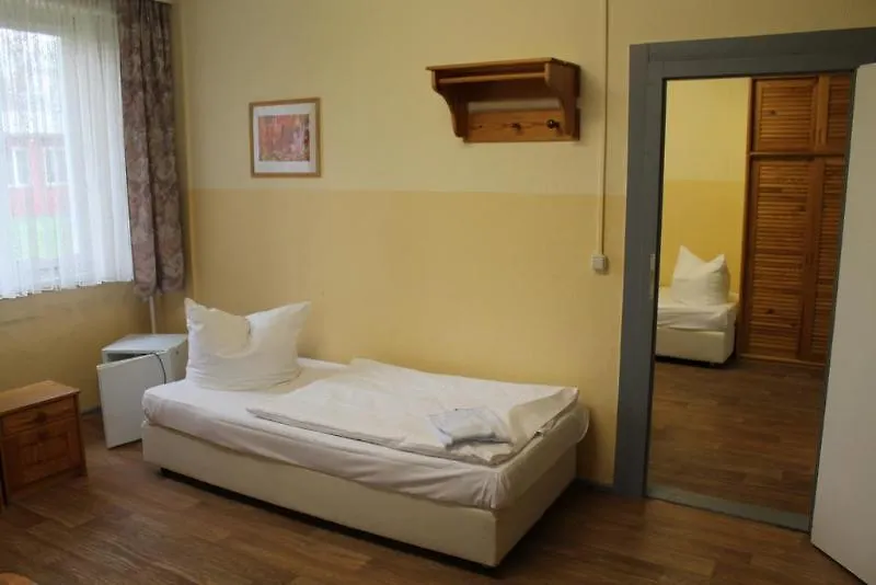 Pension Schwalbenweg Schönefeld