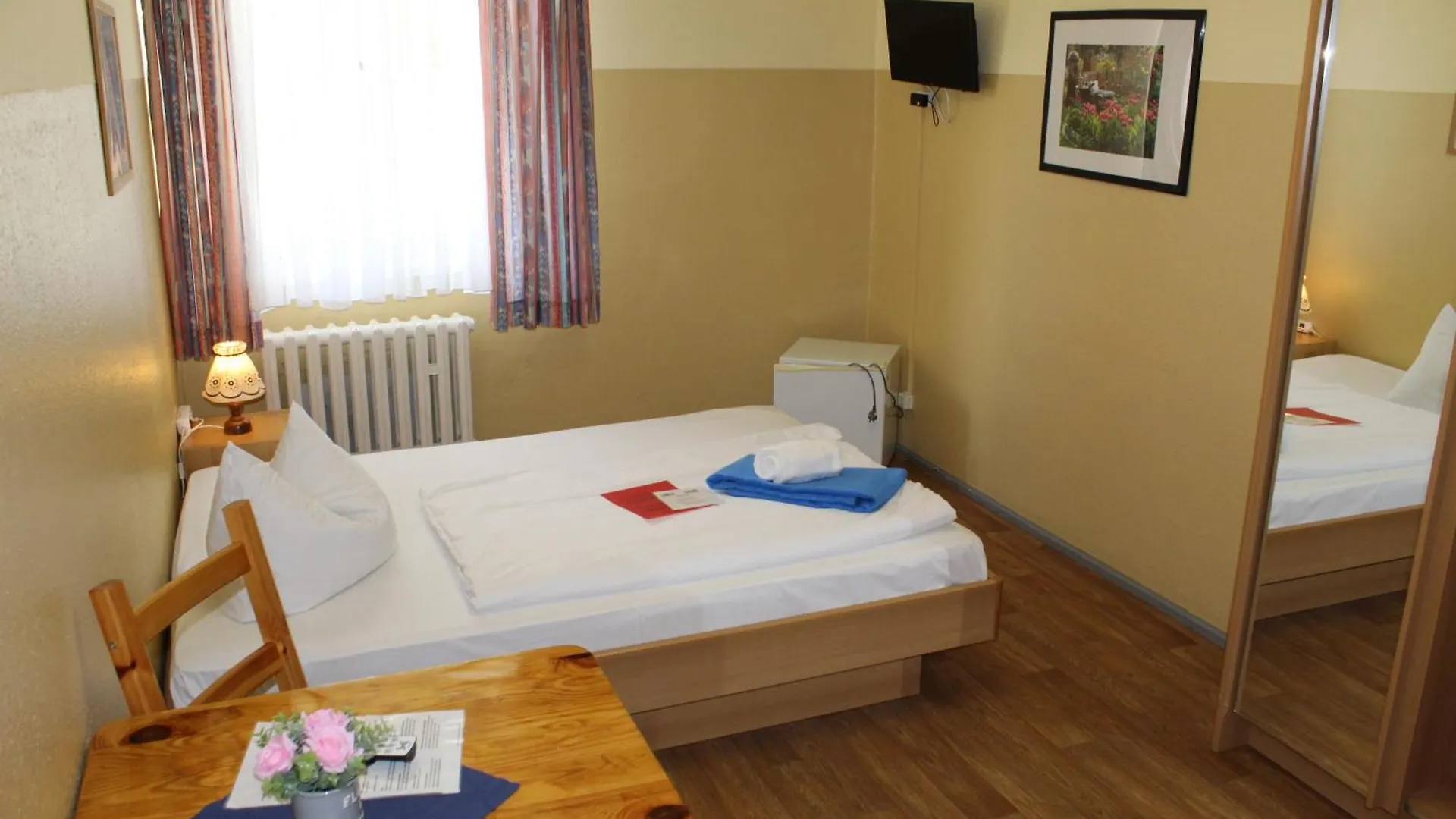 Pension Schwalbenweg Schönefeld