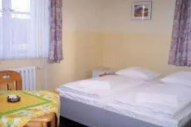 Pension Schwalbenweg Schönefeld 2*,